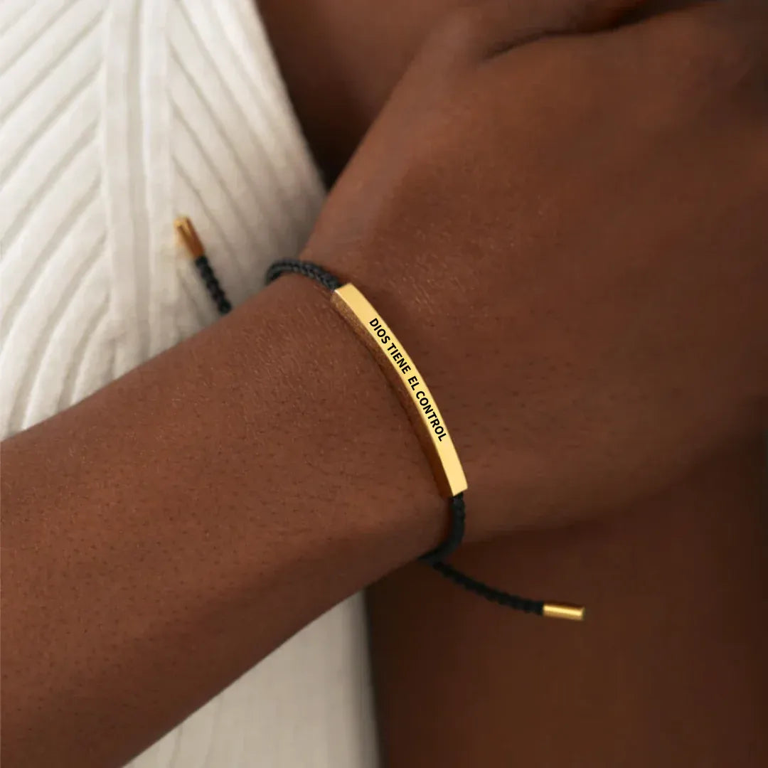 PULSERA DIOS TIENE EL CONTROL-Baño de oro 18k