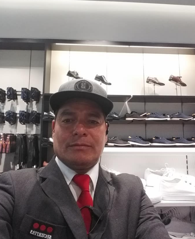 <em>Arturo M,</em>