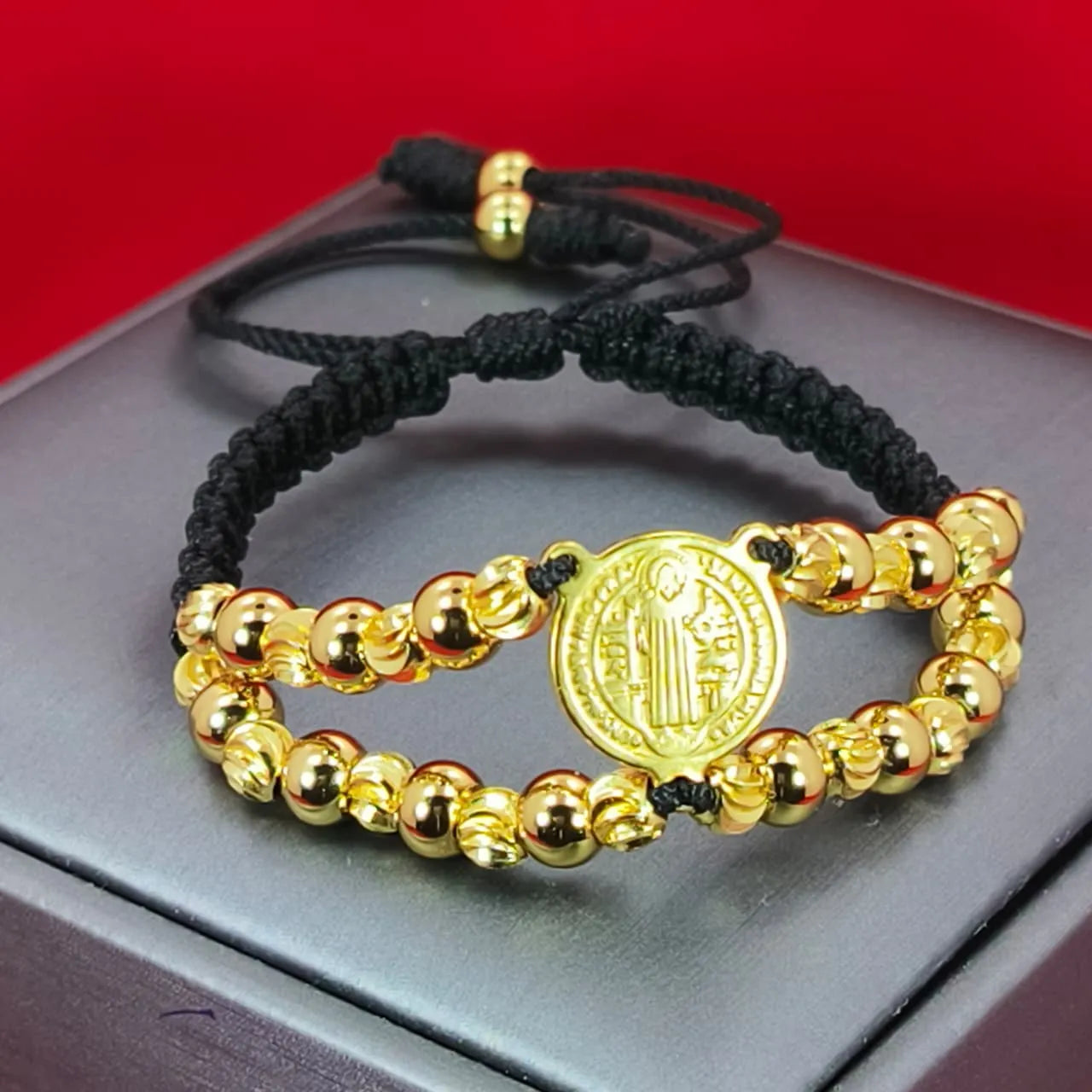 PULSERA TEJIDA SAN BENITO 32 ESFERAS BAÑO DE ORO